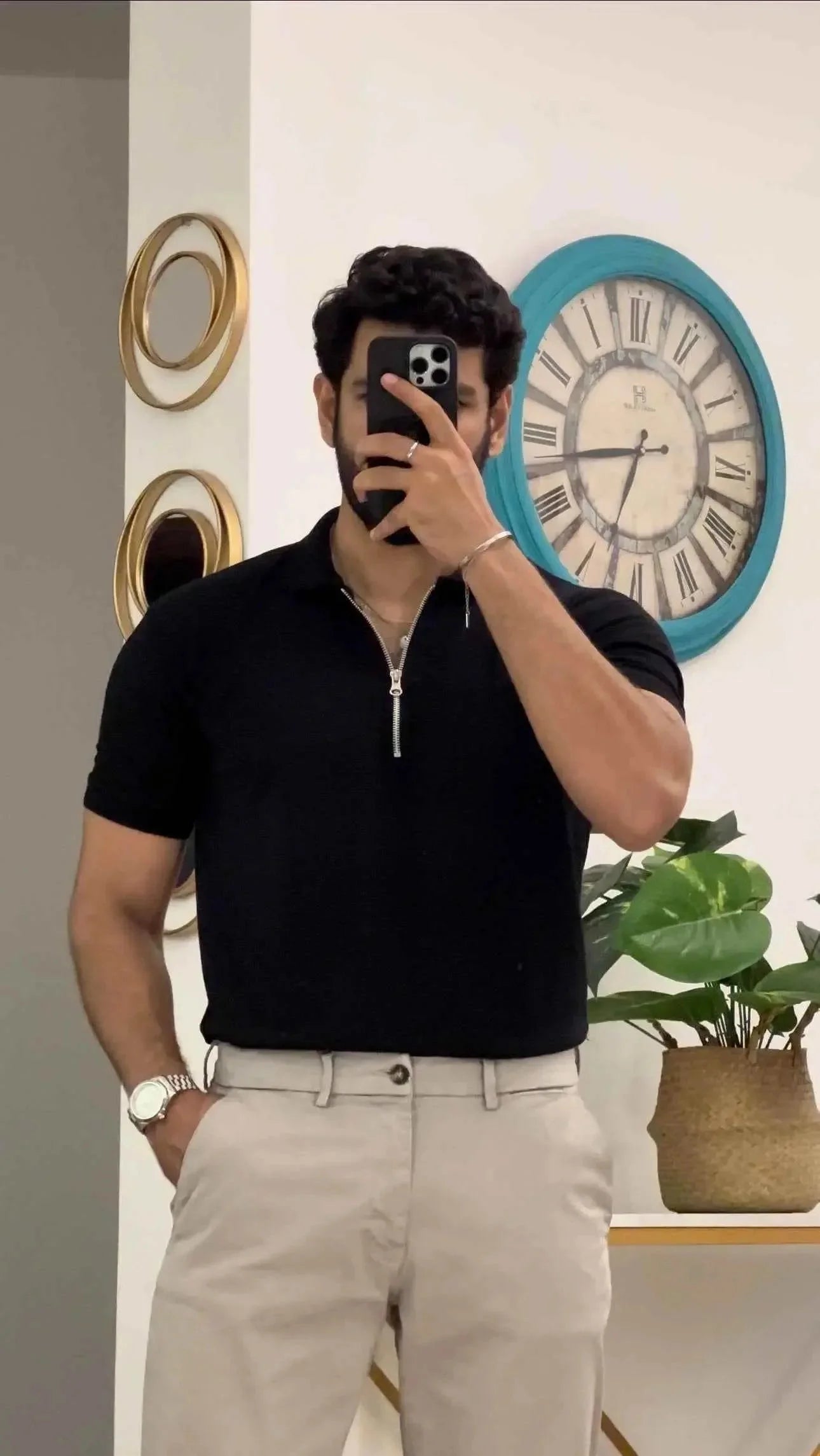 Oversize Mens black zipper polo shirt outfit